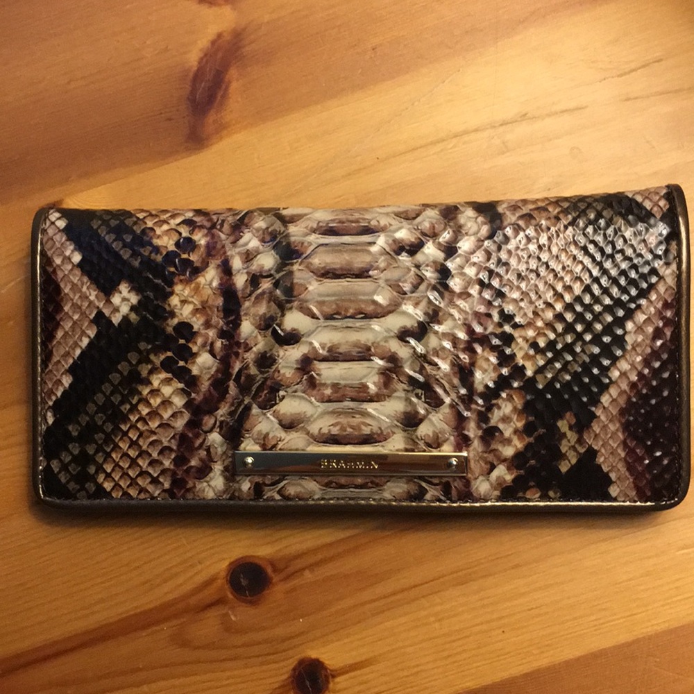 Ady Wallet Ballington